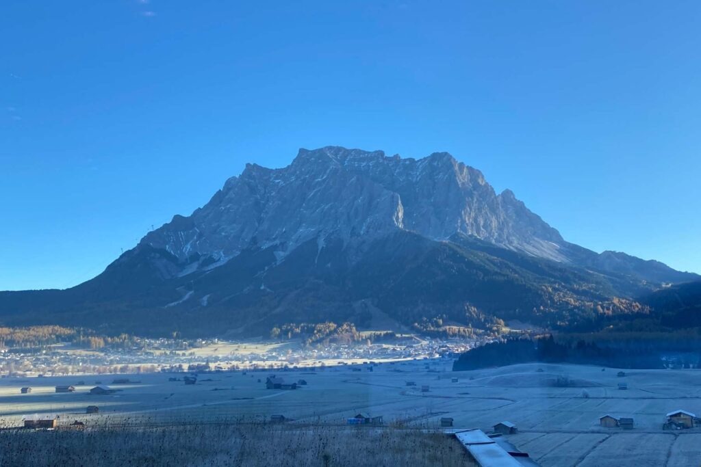 Ausblick von Lermoos auf die Zugspitze